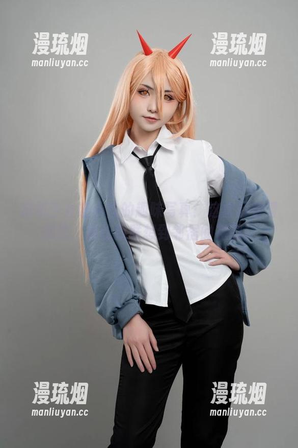 爆机少女喵小吉 爆机少女喵小吉的趣味写真:这虚假赛博朋克,竟让我联想到邻居的花园!