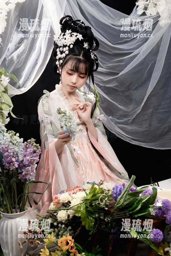 写真更新：爆机少女喵小吉穿水手服，暗藏的故事你能猜到吗？