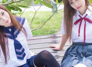 爱蜜社 - 进入小九月的牛仔裤世界：写真作品里的迷人曲线，真是让人沉醉！