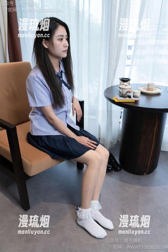 甜予摄影 - 宛如梦境中的私房美图，思思的自拍有点小迷人！