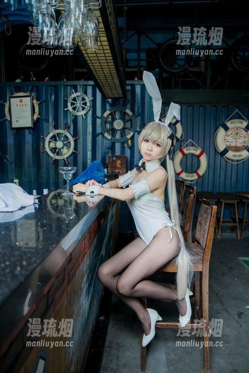 白金Saki 想要白金Saki的四人彼女?哇,别担心,免费照片让你一探究竟!