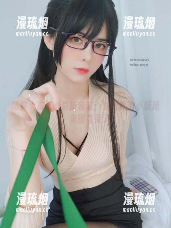 眼酱大魔王w 眼酱大魔王w最新套装:壁纸界的小妖精,美图看呆了