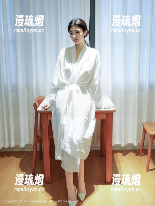 秀人网-Cris_卓娅祺 秀人网 - 黑丝美腿无处不在:Cris_卓娅祺的OL原图和合集大放送!