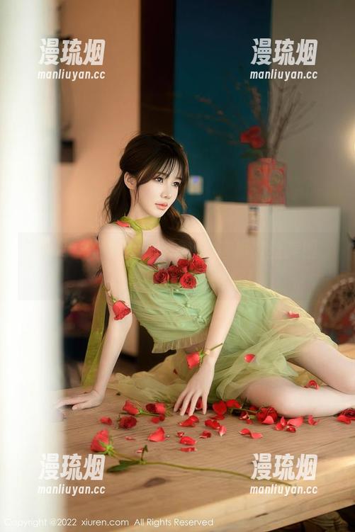 秀人网-何梦兮Stacy 秀人网 - 何梦兮Stacy:这组肉丝美图,资源直接打包送给你!