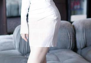 秀人网 - 女孩与安然Maleah的奇妙写真之旅：图册中的囧态合集！