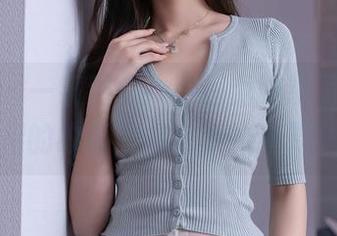 秀人网 - 一镜到底！小探戈眼镜写真，图片背后的故事比你想象的还要迷人。