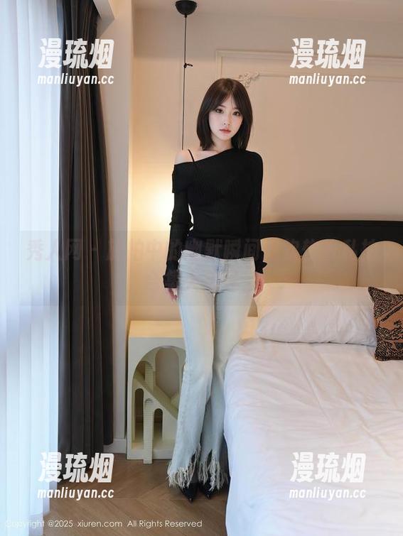 秀人网-软软酱 秀人网 - 旅拍中的幽默瞬间:软软酱私拍合集大放送!