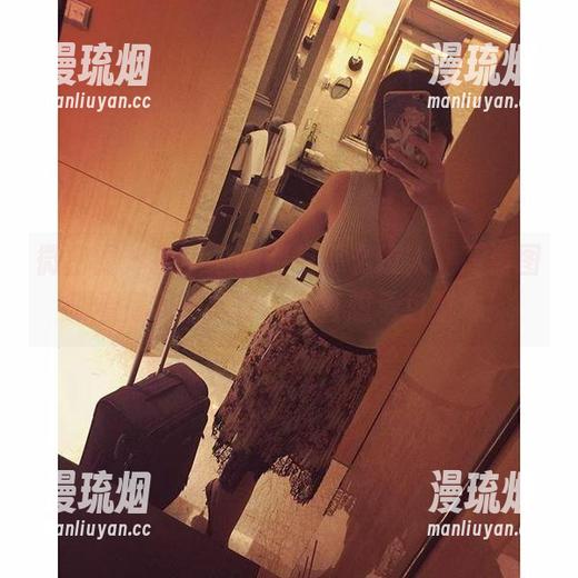 微密圈 - 童小芯的镂空那么撩人，高清图册看得我心痒痒，简直想承包整本！