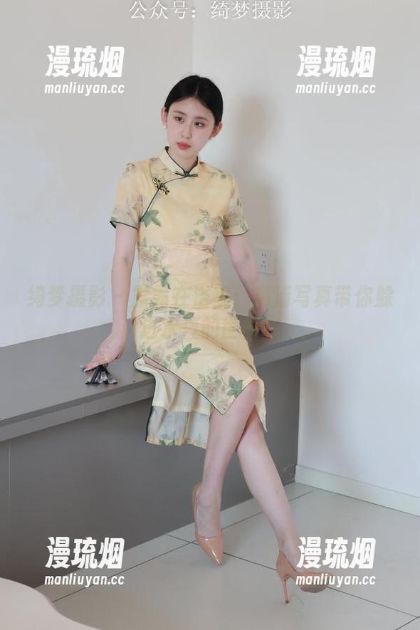 绮梦摄影-露露 绮梦摄影 - 露露在浴室:高清写真带你躲进水汽的世界!