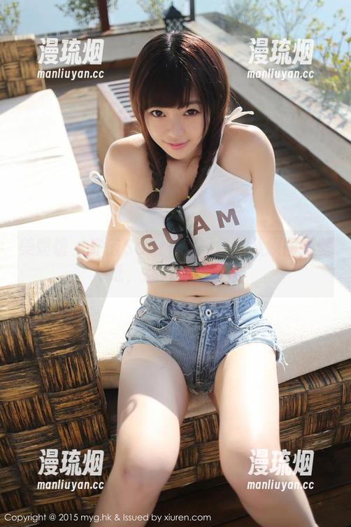 美媛馆 - 许诺Sabrina黑色：从原图到壁纸，魅力不减反增