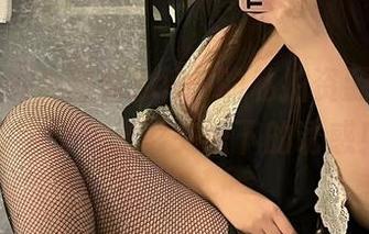 微密圈 - 美邵女Baby的私拍资源：连体丁字装，光影交织下的诱惑！