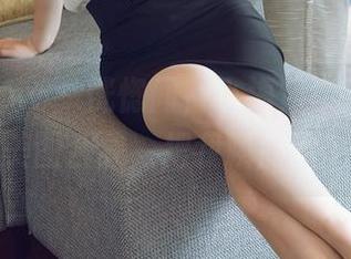 花漾show - 恍惚间，小海臀Rena的灰丝美图合集，把我瞬间戳中了