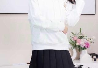 袜啵啵 - 超乎想象的美！小淳的高清JK图包，脑洞大开、心潮澎湃。