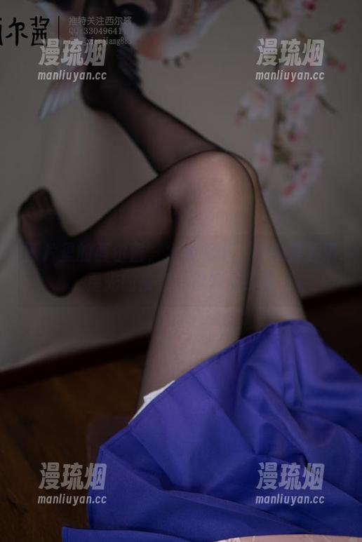 西尔酱 图片里的西尔酱,金鱼和服,仿佛是洒满星光的夜空,梦幻又迷离