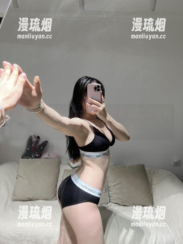 铁锤姐姐 微密圈 - 经典yyds:铁锤姐姐的黑色渔网写真合集,谁还不爱呢?