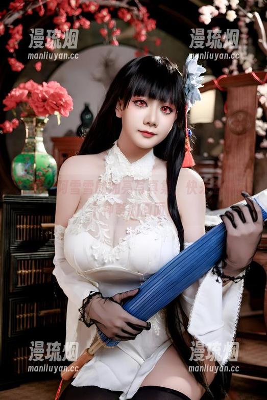 更新！阿雪雪的油亮写真集，快来看看这个神奇的画面。