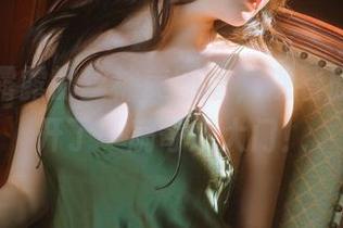 香草喵露露的丝袜美图盒，观看原图就像开了一扇奇妙大门！